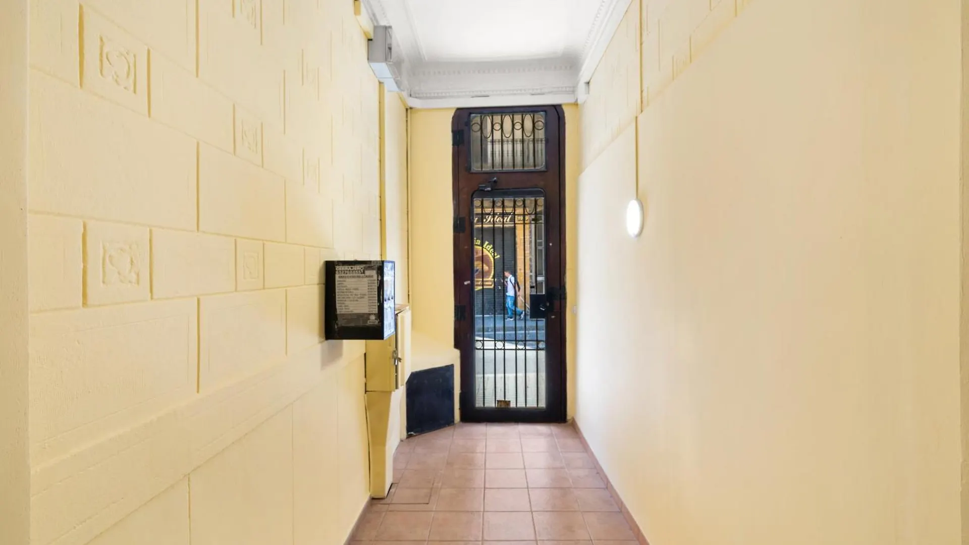 Grcia Charm Sunlit Terrace, Ac & Exposed Brick Apartamento Barcelona Espanha