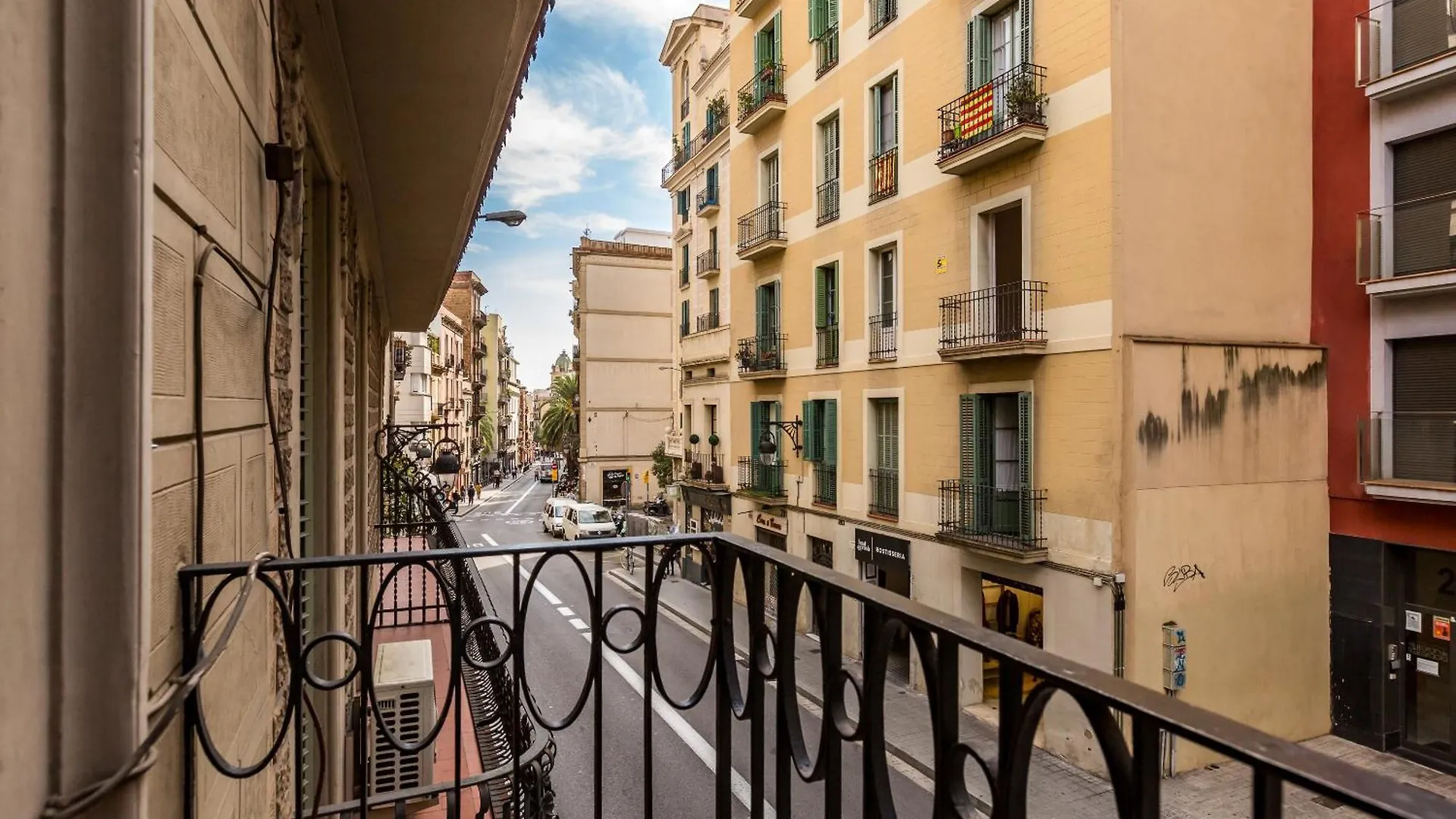 Grcia Charm Sunlit Terrace, Ac & Exposed Brick Apartamento Barcelona