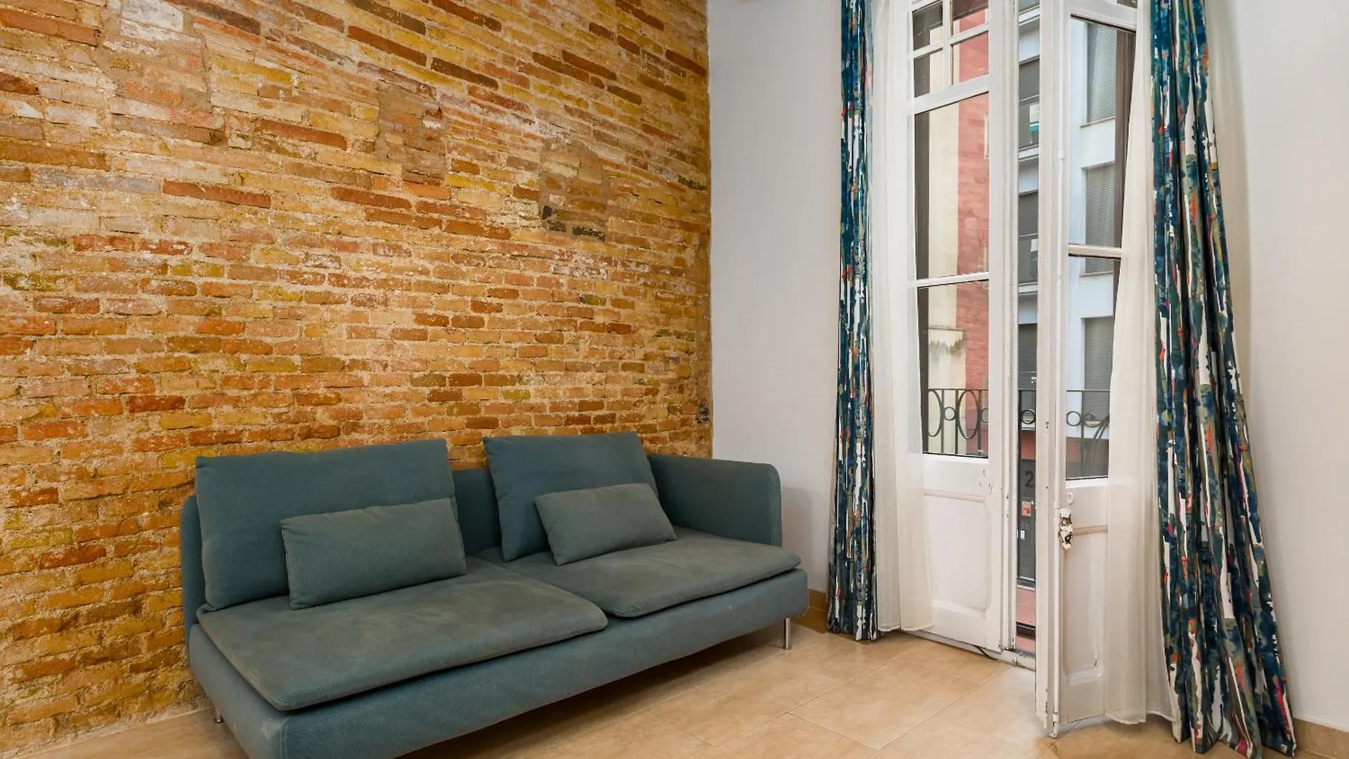 Grcia Charm Sunlit Terrace, Ac & Exposed Brick Apartamento Barcelona